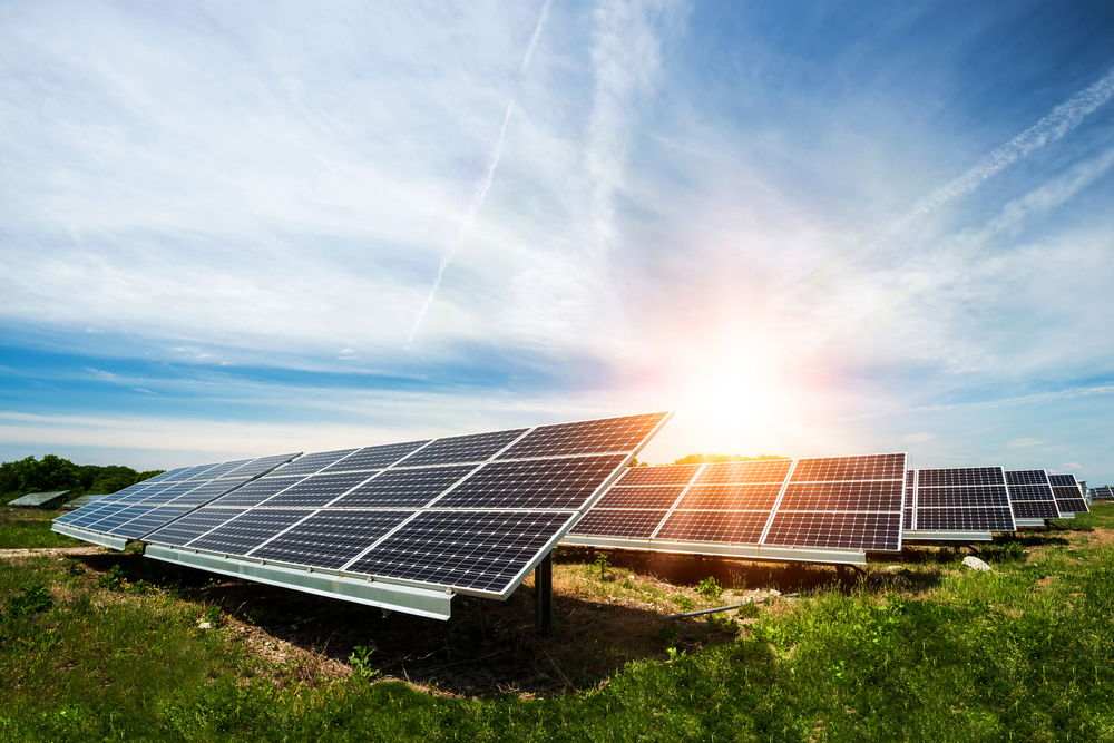 Memasang Solar Panel Di Rumah? Kenali 4 Manfaatnya Disini