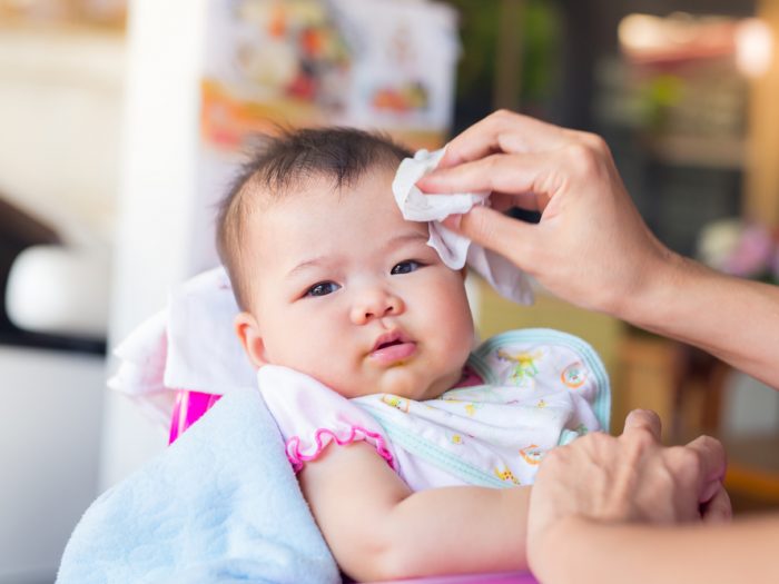 tisu antiseptik untuk bayi